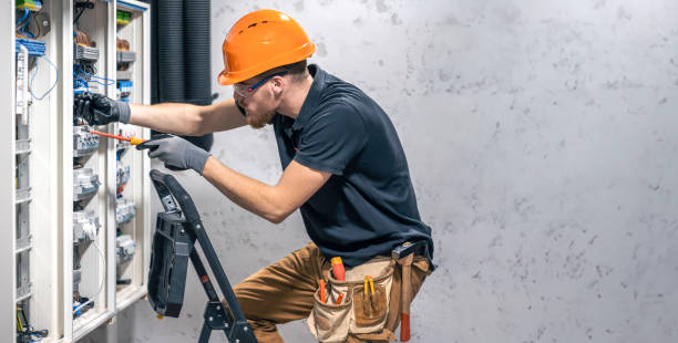 Best Electrician Near Me  in Hamilton, TX